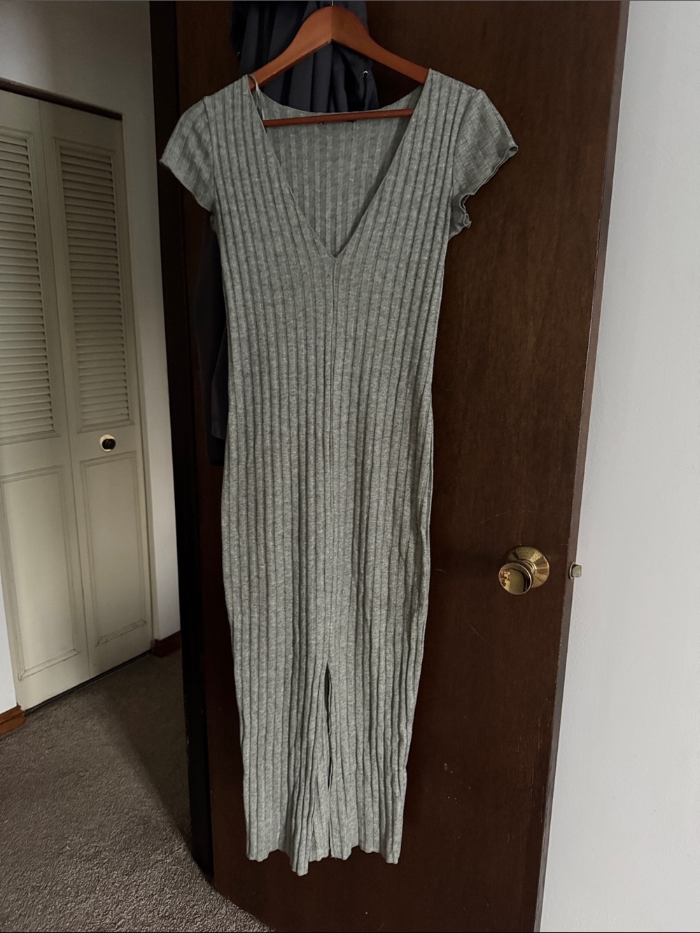 Women’s Ribbed V-Neck Gray Knit Dress